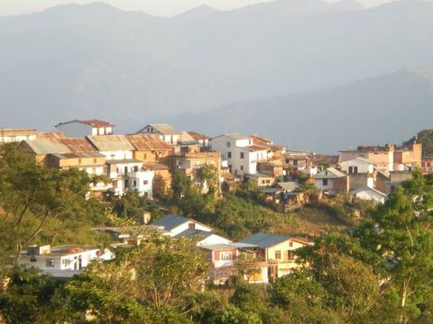 कोशी प्रदेशका सांसद पाँचकर्ण राई पिकेलाई पहिचानबादी  पक्षधरद्वारा नाराबाजी गर्दै कालो झण्डा प्रदर्शन 