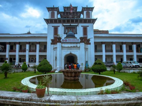 मंसिर ४ को निर्वाचनका  ७४ उम्मेदवारलाई निर्वाचन आयोगले सोध्यो स्पष्टीकरण