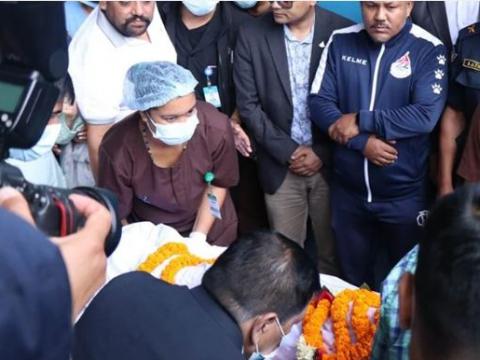 सीता दाहालको पार्थिव शरीर माओवादी पार्टी कार्यालयमा लगियो