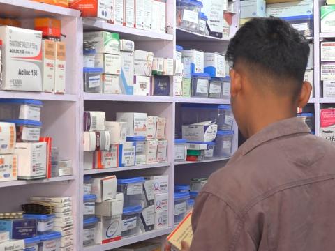   उपत्यकामा एकै दिन १०१ फार्मेसीको अनुगमन, १० फार्मेसी सिल