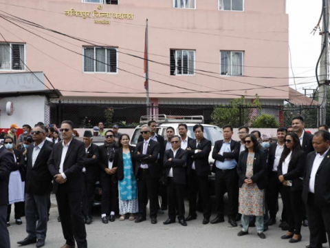 बहस छाडेर कानुन व्यवसायी प्रदर्शनमा, ललितपुरमा विरोध सभा