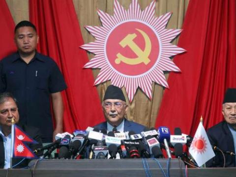 प्रधानमन्त्रीले आफैं राजीनामा गर्नुपर्ने हो : ओली