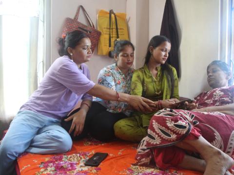  गरीबको साहरा बन्दै खन्चुवा ग्रुप  