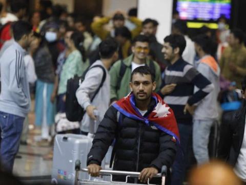 इजरायलबाट नेपालीको उद्दार सुरु, काठमाडौं आइपुगे २५४ जना