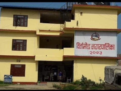 बिर्तामोड नगरपालिका पनि भुकम्प पिडितको पिडामा सहभागी 