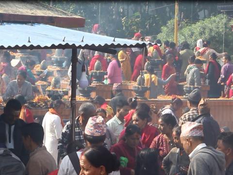 बालाचतुर्दशीको अवसरमा झापाका विभिन्न शक्तिपिठहरुमा  आफ्ना पितृको सम्झनामा शतबीज छरियो 