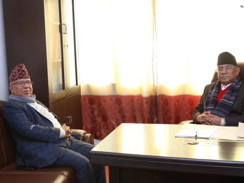 मन्त्री ज्वालालाई फिर्ता बोलाउन अध्यक्ष नेपाललाई प्रधानमन्त्री प्रचण्डको आग्रह