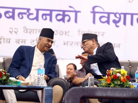 कांग्रेस र माओवादीबीचको असमझदारीले गठबन्धन सङ्कटमा, नयाँ समीकरणको गृहकार्य