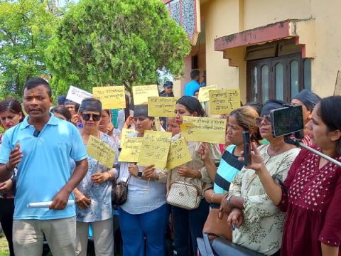 स्वास्थ्य बीमाका दर्ता सहयोगी आन्दोलित