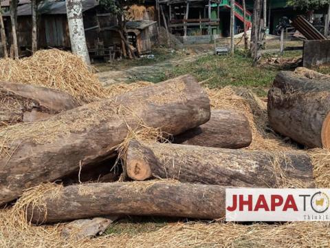 गैँडे सामुदायिक वनका अध्यक्ष कार्की र उपाध्यक्ष राय पक्राउ
