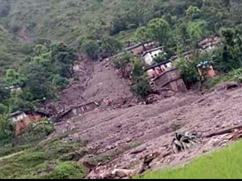 लमुजुङमा पहिरोले घर बगाउँदा चार जनाको मृत्यु