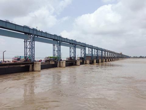 कोशी बाढीको क्षति रोक्न सुनसरी र सप्तरीमा उच्च शतर्कता