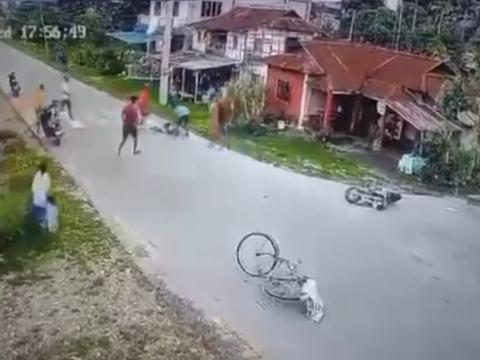 बिर्तामोड २ मा दुर्घटनामा परेको बाइक महालक्ष्मी इन्टरनेसनलको