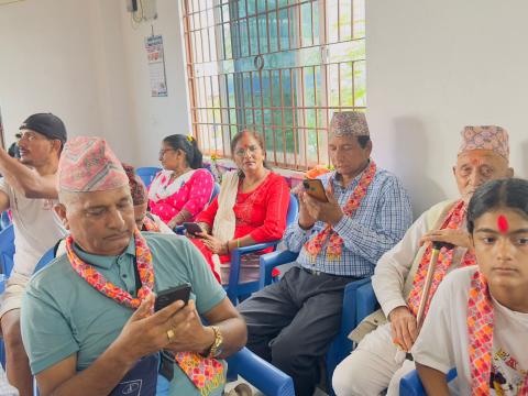 चौथो  स्मृति सभामा प्रसाईं ट्रष्ट कल्याणकारी कोष झापालाई एक लाख सहयाेग