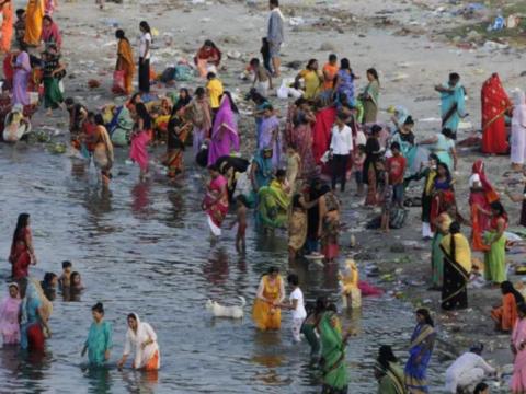 भारतमा ४६ जनाको डुबेर मृत्यु