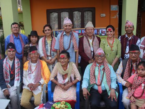 अग्रज पत्रकार र साहित्यकारबाट आशीर्वाद ग्रहण, दशै बिदा,  यस बर्षपनि सडक देउसी खेल्ने