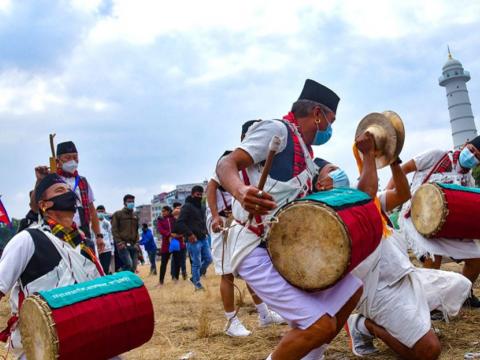 आज नयाँ वर्षलाई स्वागत गर्दै गुरूङ समुदाय