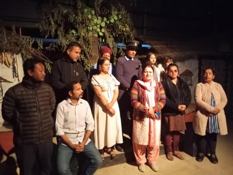 दर्शकलाई रुवाउँदा रुवाउँदै नाटक “परिवन्ध“ सकियो