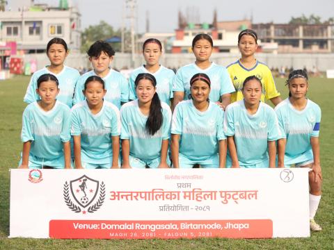 भद्रपुर प्रथम अन्तर पालिकास्तरीय महिला फुटबल प्रतियोगिताको सेमिफाइनलमा प्रवेश
