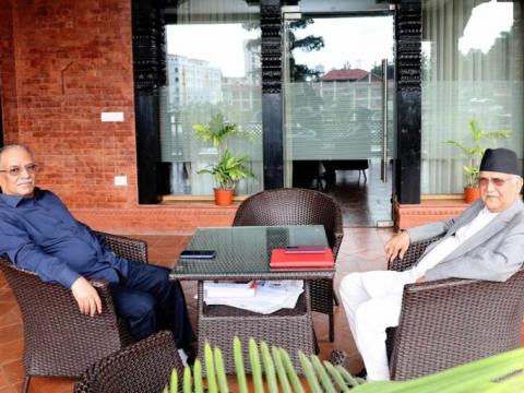 प्रचण्डसँग सिरियस कुरा गर्ने मुडमा प्रधानमन्त्री ओली