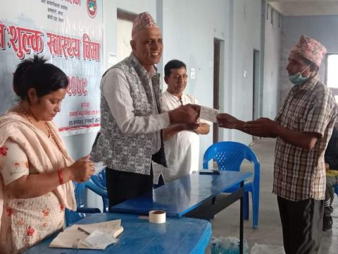 झापाको कनकाईमा लक्षित वर्गलाई निःशुल्क स्वास्थ्य बिमा कार्यक्रम सुरु 