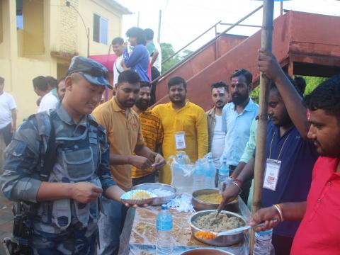 छठ युवा फ्रन्टद्वारा श्रावणी पर्वको अवसरमा निशुल्क महाप्रसाद वितरण