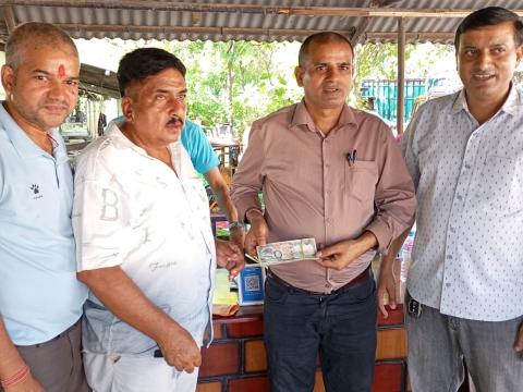 झापाका प्रहरी चौकी पुनःनिर्माणको लागि चेम्बर अफ कमर्स झापाद्वारा रु ५१ हजार सहयोग