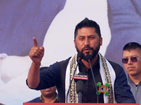गगनलाई रविको कटाक्षः ‘सुध्रिन मन भए पाँच वर्ष प्रतिपक्ष बनेर आउनु’