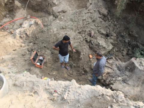 शिवसताक्षीमा माटोको ढिस्कोले पुरिएर एनसेलका कामदारको मृत्यु