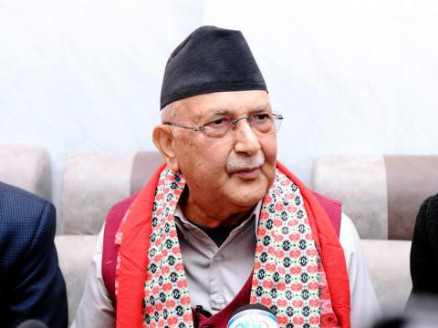 झापा जिल्ला सूर्यमय हुनेः अध्यक्ष ओली