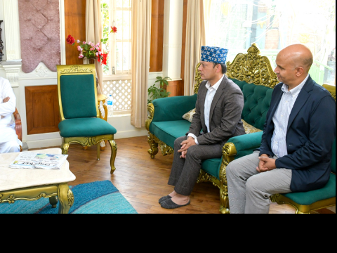 पितृशोकमा रहेका ओलीलाई रास्वपा उपसभापति अर्यालको समवेदना