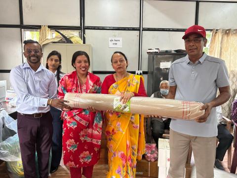 बिर्तामोड नगरपालिकाद्वारा ४८ कृषकलाई कृषि सामग्री वितरण