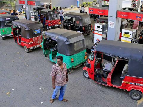 मध्यपूर्वको तनावपछि श्रीलङ्कामा इन्धन र ऊर्जा सङ्कटको त्रास, बचत निर्देशिका जारी