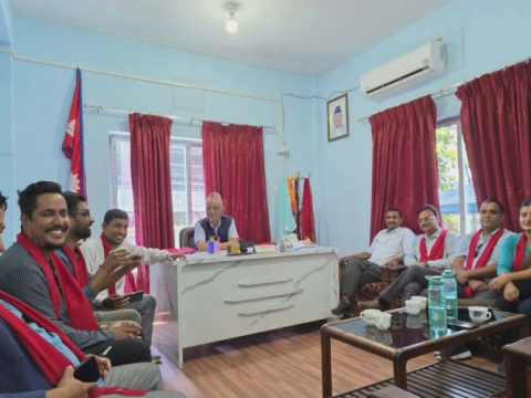 अनर्गल सामग्रीले पत्रकारिताकै साखमा चोट : मेयर थापा