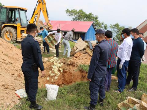प्रतिबन्धित क्षेत्रबाट ल्याइएका चार हजार बढी चल्ला नष्ट