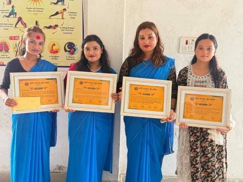 नारी सञ्चार गृहको १५औँ स्थापना दिवसमा तीन पत्रकारलाई लेखनवृत्ति, एक जना उत्कृष्ट सदस्यका रूपमा सम्मानित नारी सञ्चार गृहको १५औँ स्थापना दिवसमा तीन पत्रकारलाई लेखनवृत्ति, एक जना उत्कृष्ट सदस्यका रूपमा सम्मानित