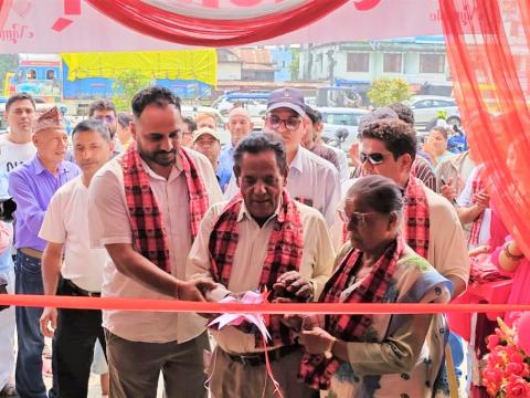 झापाको बिर्तामोडमा ‘कन्काई बजार’ सञ्चालनमा, चाडपर्व लक्षित सम्पूर्ण सामानमा २० देखि २५ प्रतिशतसम्म छुट